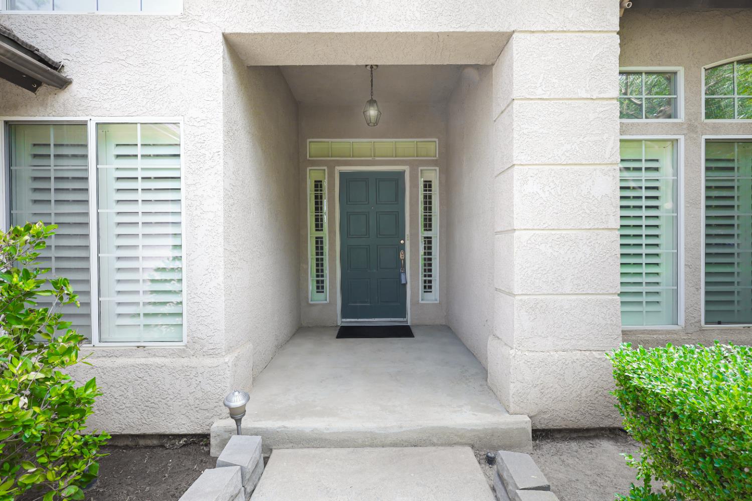 9254 N Whitney Ave, Fresno, CA 93720