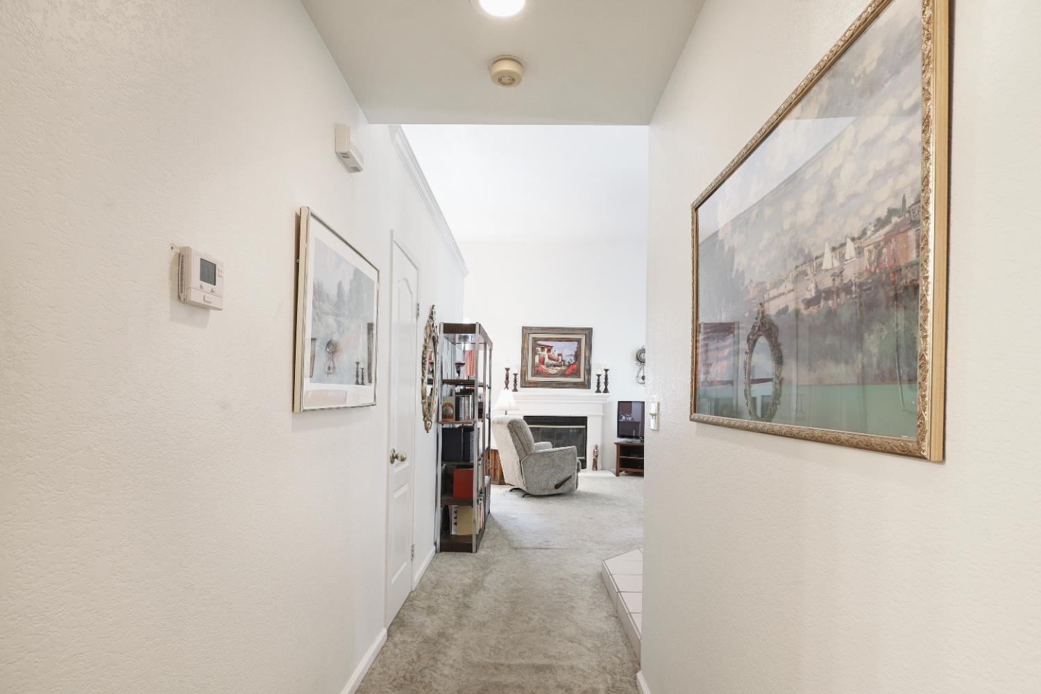 9254 N Whitney Ave, Fresno, CA 93720