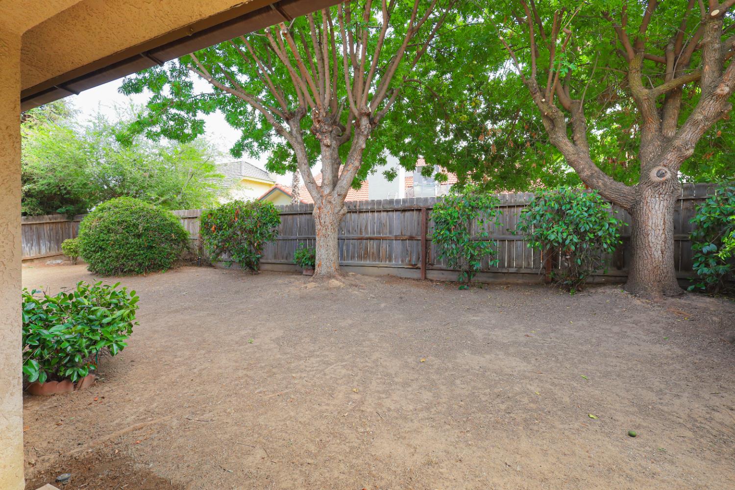 9254 N Whitney Ave, Fresno, CA 93720